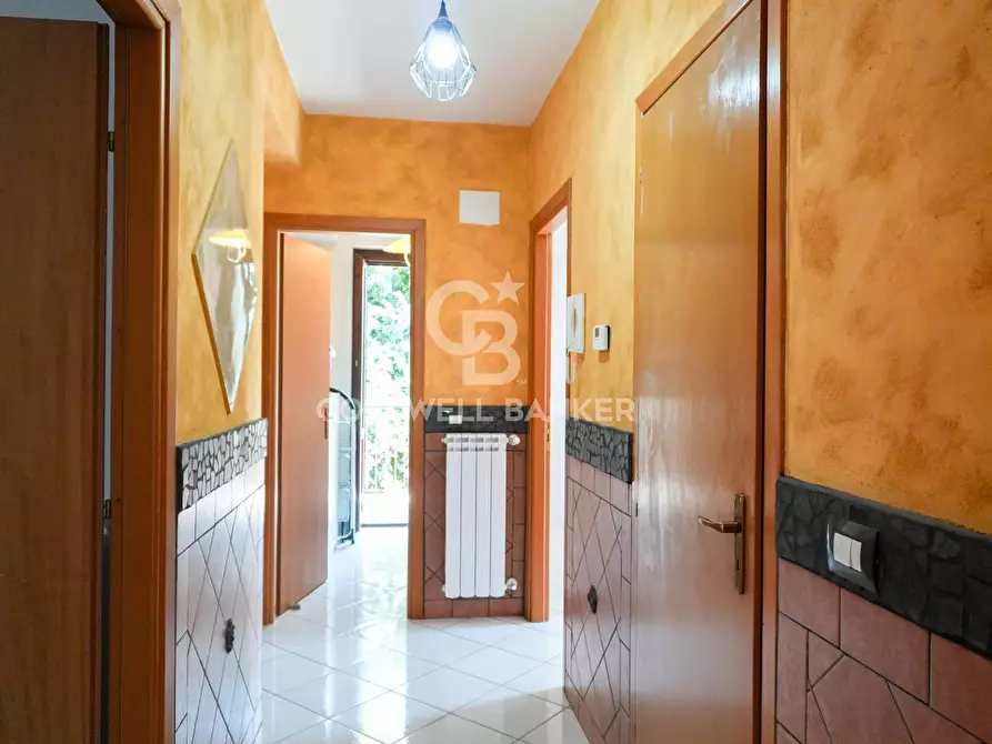 Immagine 13 di Appartamento in vendita  in Via Michelangelo Buonarroti 11 a Aci Catena