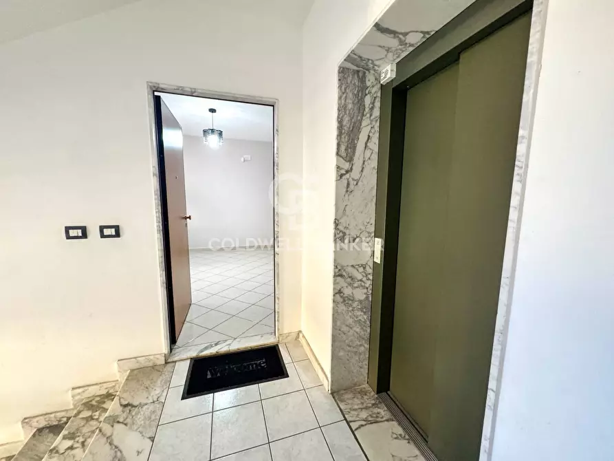 Immagine 21 di Appartamento in vendita  in Via Michelangelo Buonarroti 11 a Aci Catena