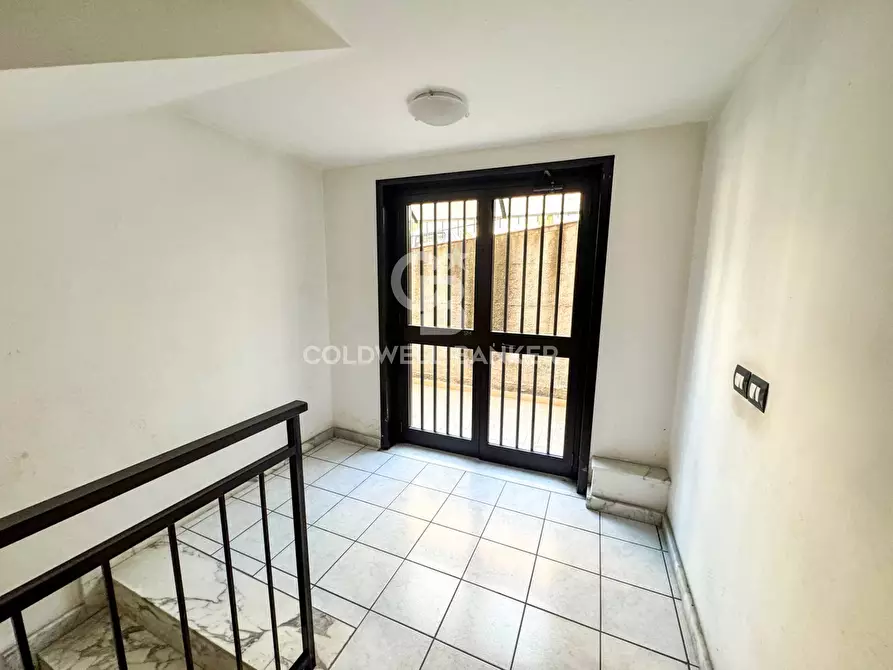 Immagine 25 di Appartamento in vendita  in Via Michelangelo Buonarroti 11 a Aci Catena
