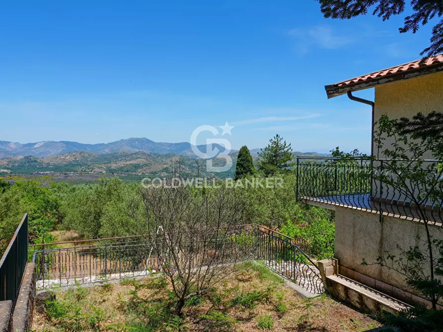Immagine 11 di Villa in vendita  in Contrada Sciaramanica a Linguaglossa