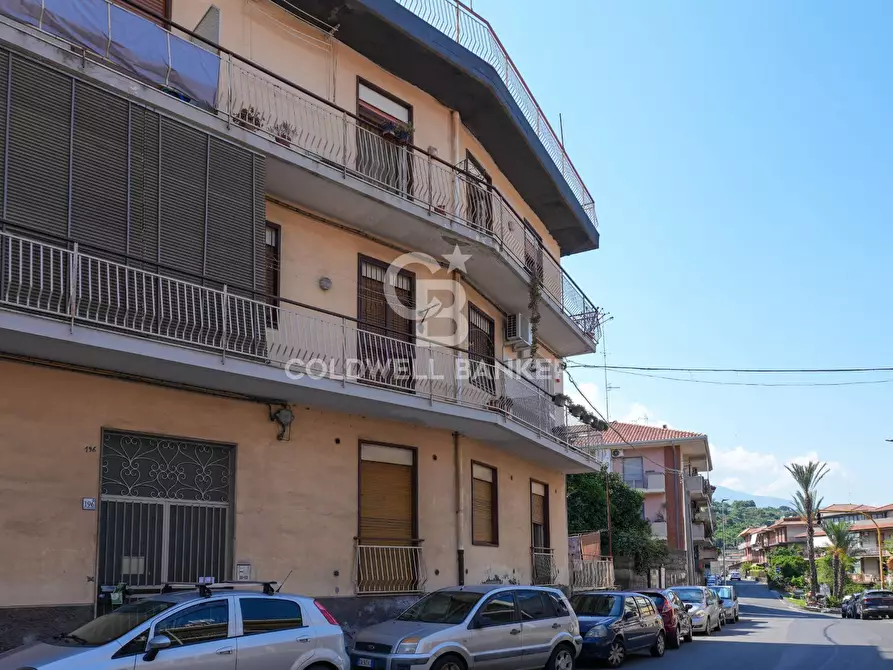 Immagine 1 di Appartamento in vendita  in via Finocchiari 192 a Aci Catena