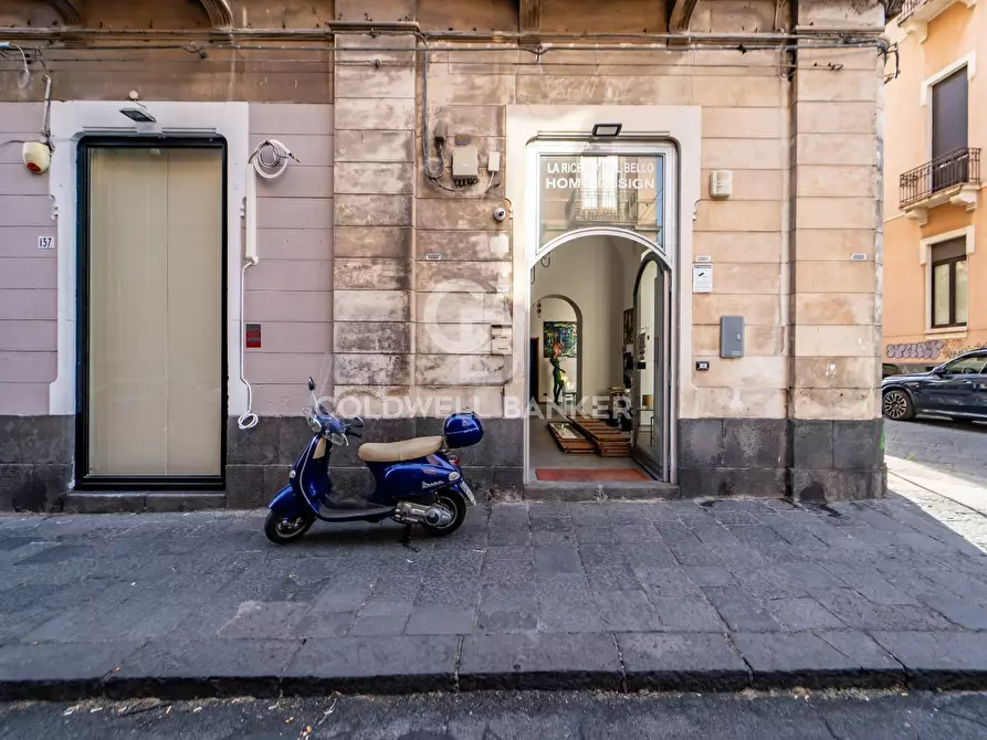 Immagine 3 di Negozio in vendita  in via oberdan 139 a Catania