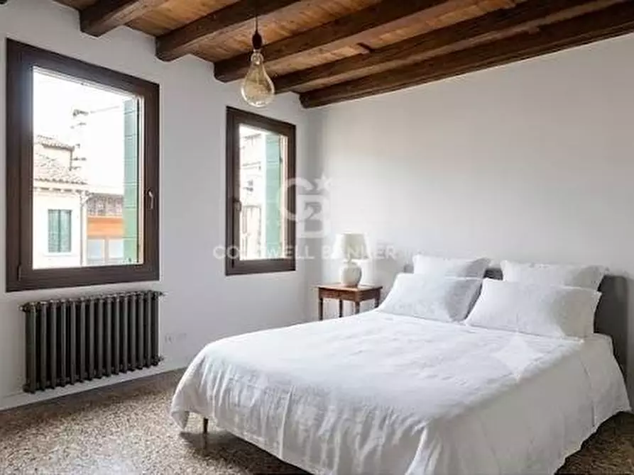 Immagine 1 di Appartamento in vendita  in Calle Paradiso a Venezia