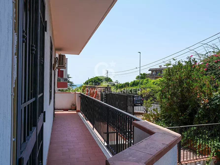 Immagine 6 di Appartamento in vendita  in Via Mollica 51 a Aci Castello