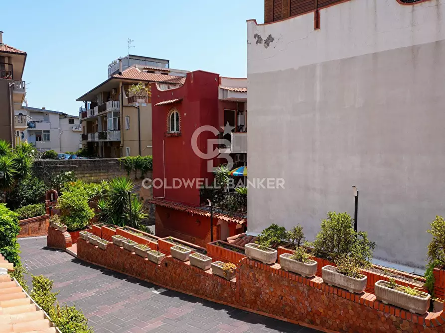 Immagine 9 di Appartamento in vendita  in Via Mollica 51 a Aci Castello