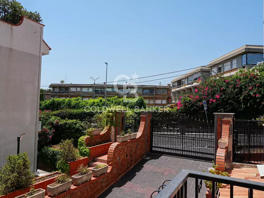Immagine 8 di Appartamento in vendita  in Via Mollica 51 a Aci Castello