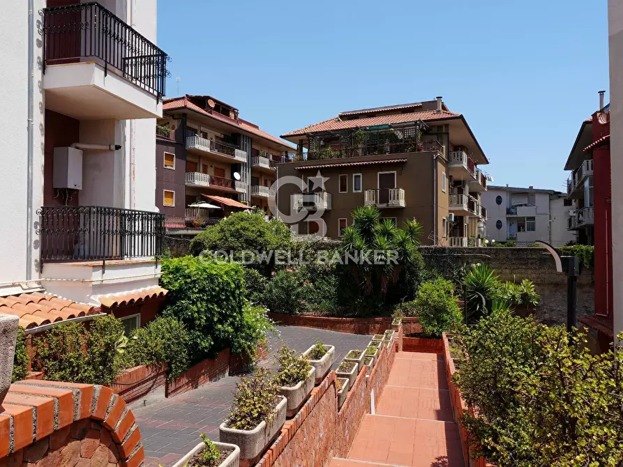 Immagine 1 di Appartamento in vendita  in Via Mollica 51 a Aci Castello