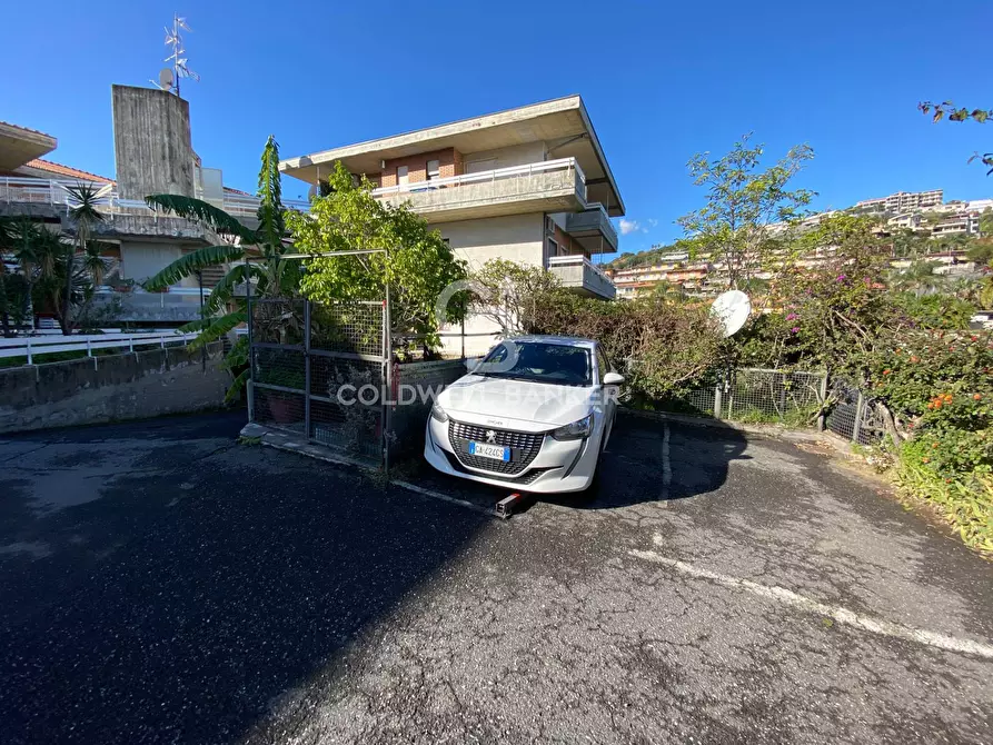 Immagine 4 di Appartamento in vendita  in Via Vampolieri 50 a Aci Castello
