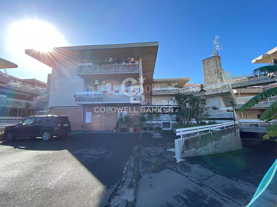 Immagine 11 di Appartamento in vendita  in Via Vampolieri 50 a Aci Castello