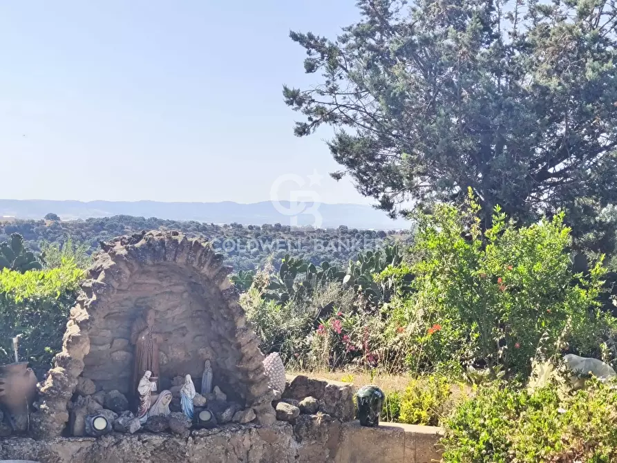 Immagine 3 di Villa in vendita  a Caltagirone