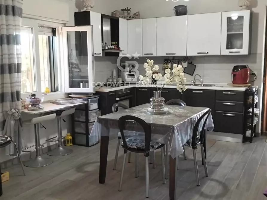 Immagine 4 di Villa in vendita  a Caltagirone