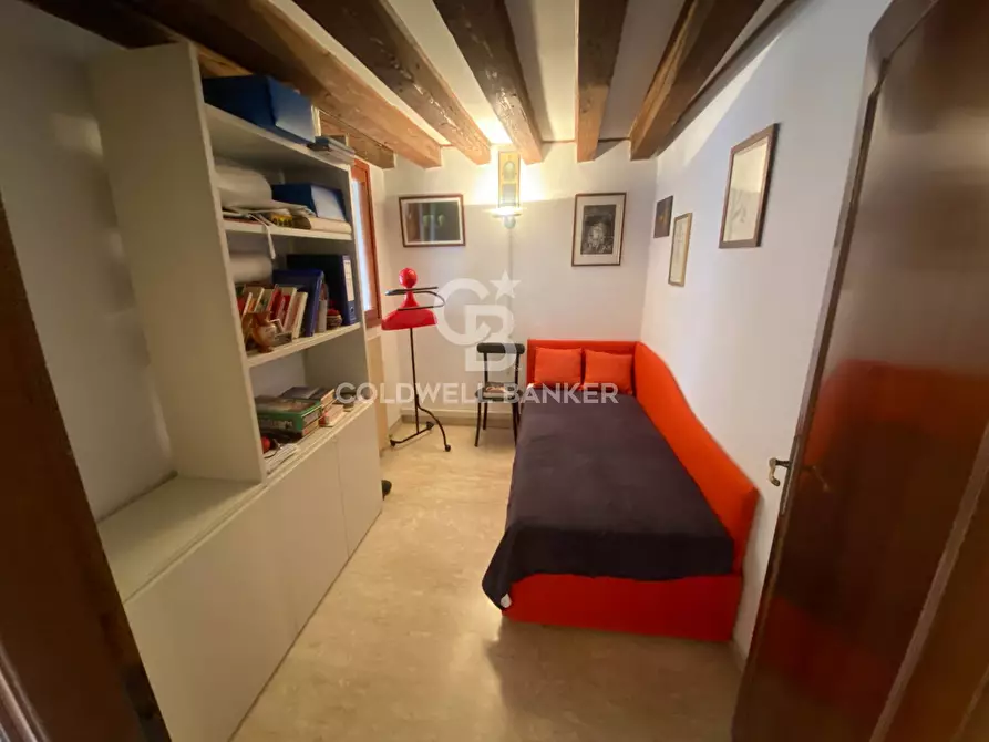 Immagine 17 di Appartamento in vendita  in Calle Dello San Polo - Sturion a Venezia