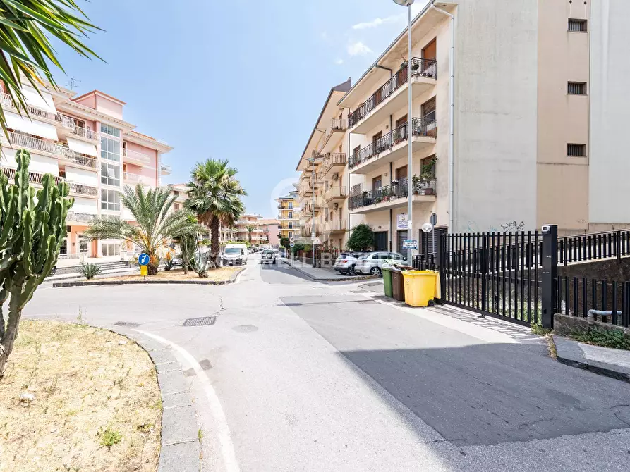 Immagine 27 di Appartamento in vendita  in Via Cervo 19 a Acireale