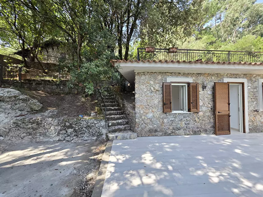 Immagine 22 di Villa in vendita  in Via Barbarola 33 a Rofrano