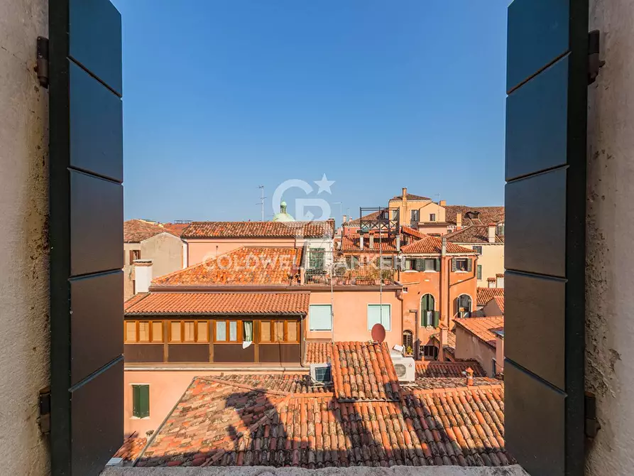 Immagine 24 di Appartamento in vendita  in Fondamenta Santa Croce - Rio Marin a Venezia