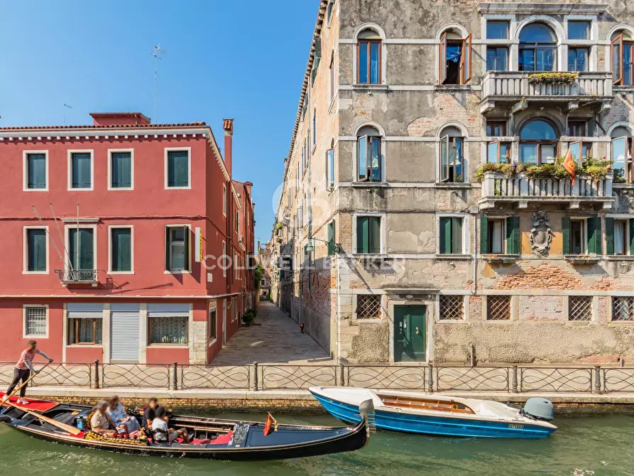 Immagine 30 di Appartamento in vendita  in Fondamenta Santa Croce - Rio Marin a Venezia
