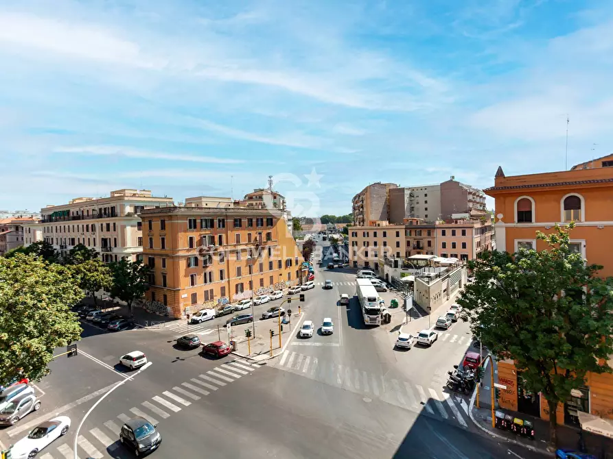 Immagine 17 di Appartamento in affitto  in Via Ettore Rolli a Roma