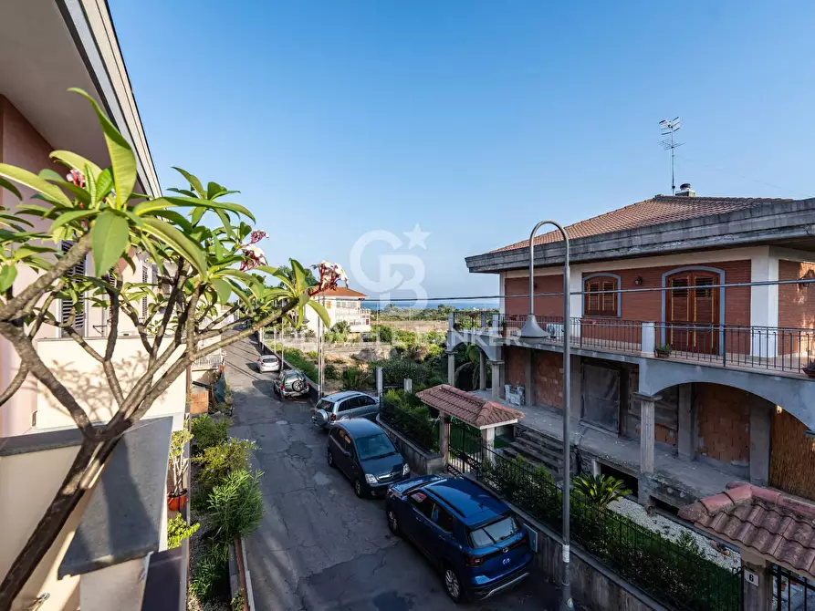 Immagine 29 di Appartamento in vendita  in Via Trento 3 a Acireale