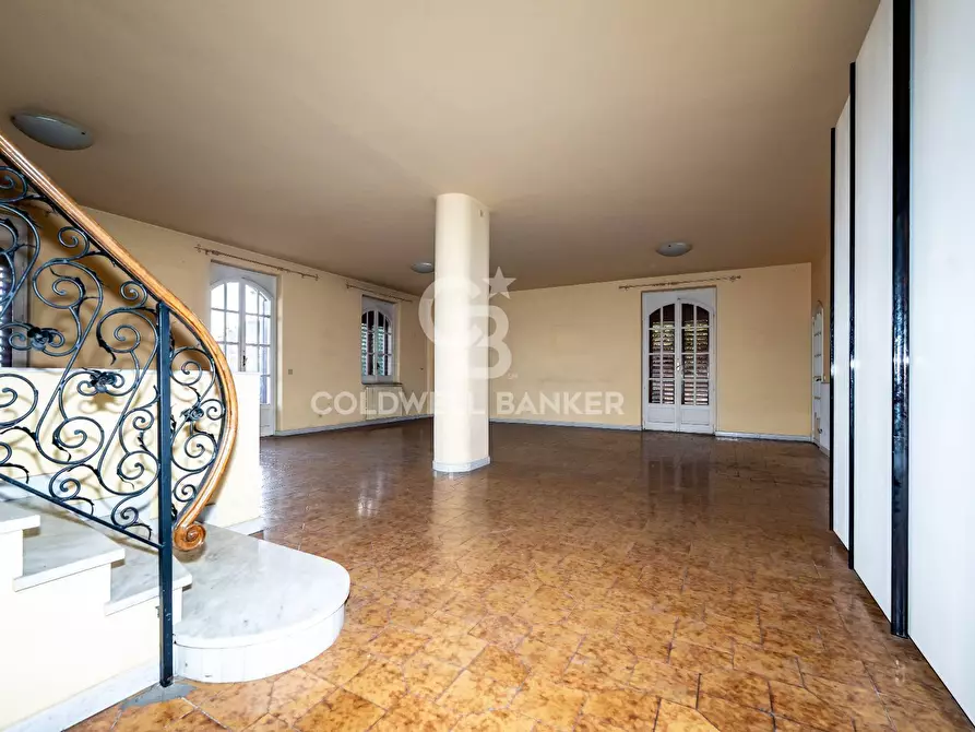 Immagine 12 di Villa in vendita  a Gravina Di Catania