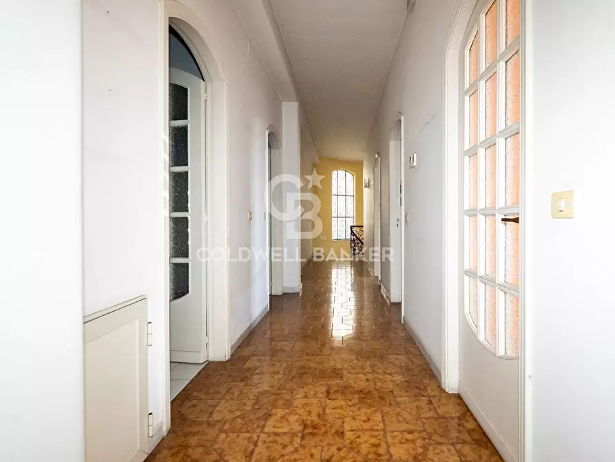 Immagine 27 di Villa in vendita  a Gravina Di Catania