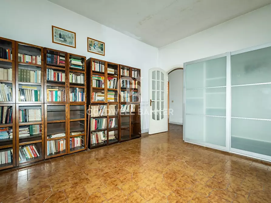 Immagine 41 di Villa in vendita  a Gravina Di Catania