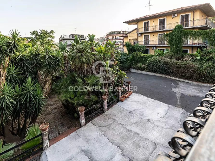 Immagine 50 di Villa in vendita  a Gravina Di Catania