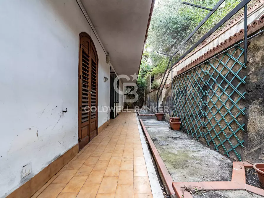 Immagine 52 di Villa in vendita  a Gravina Di Catania