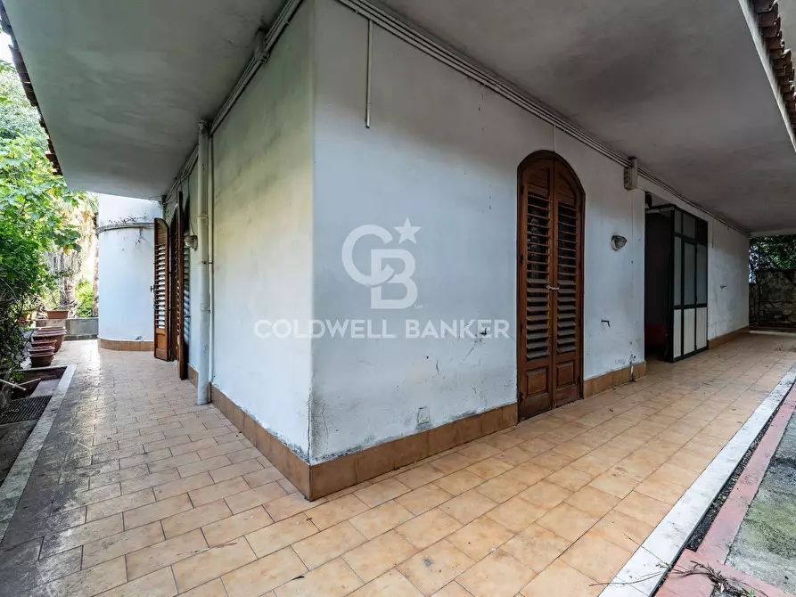 Immagine 56 di Villa in vendita  a Gravina Di Catania