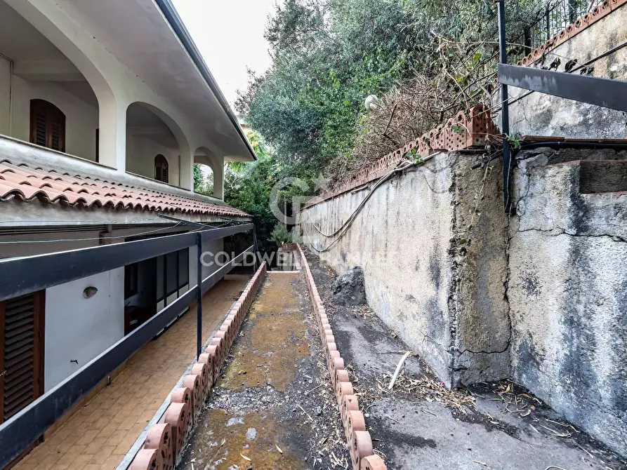 Immagine 63 di Villa in vendita  a Gravina Di Catania