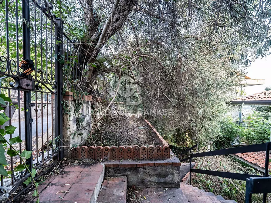 Immagine 70 di Villa in vendita  a Gravina Di Catania