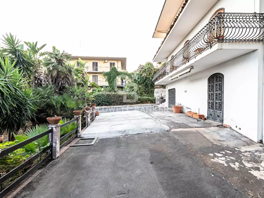 Immagine 78 di Villa in vendita  a Gravina Di Catania