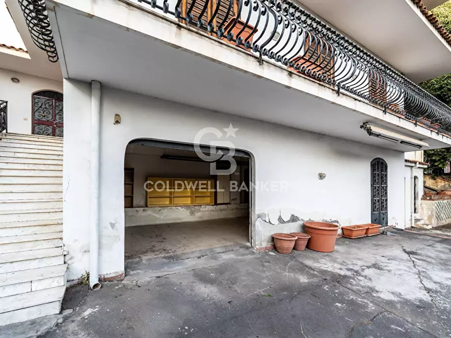 Immagine 86 di Villa in vendita  a Gravina Di Catania