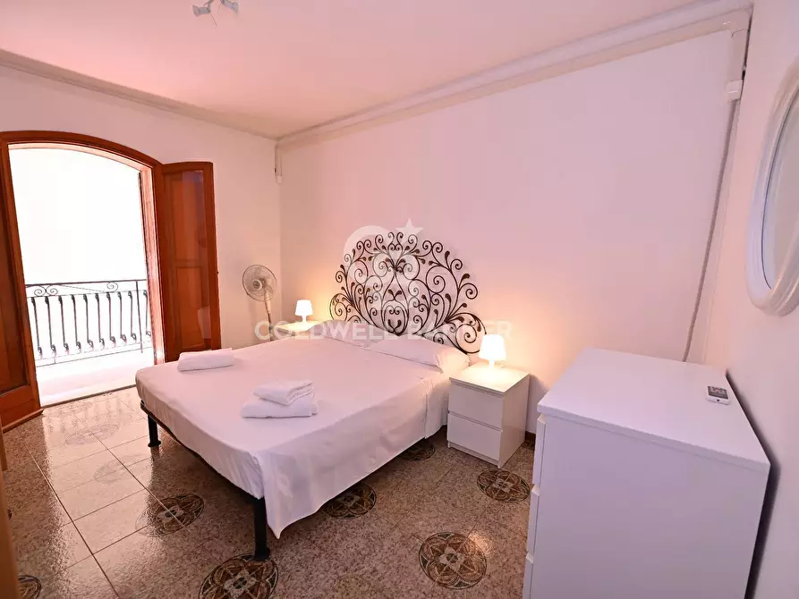 Immagine 13 di Appartamento in vendita  in lungomare tysandros 38 a Giardini-Naxos
