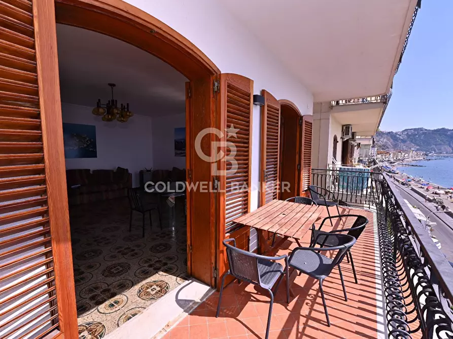 Immagine 8 di Appartamento in vendita  in lungomare tysandros 38 a Giardini-Naxos