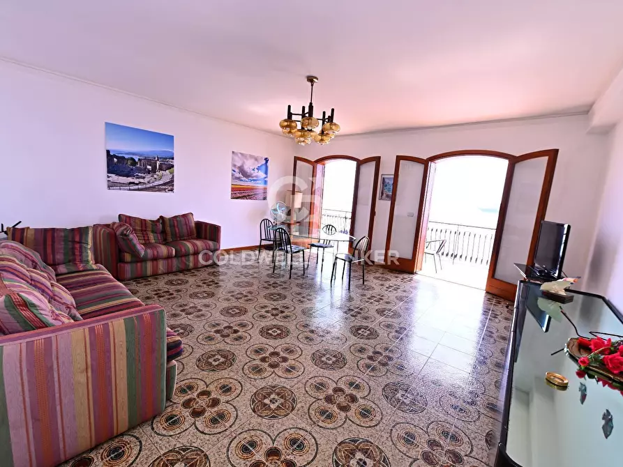Immagine 32 di Appartamento in vendita  in lungomare tysandros 38 a Giardini-Naxos
