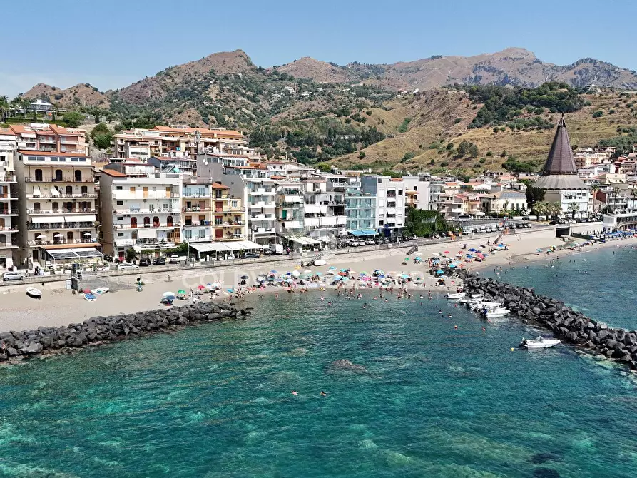 Immagine 37 di Appartamento in vendita  in lungomare tysandros 38 a Giardini-Naxos