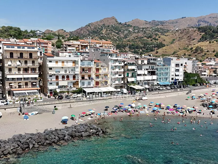 Immagine 38 di Appartamento in vendita  in lungomare tysandros 38 a Giardini-Naxos