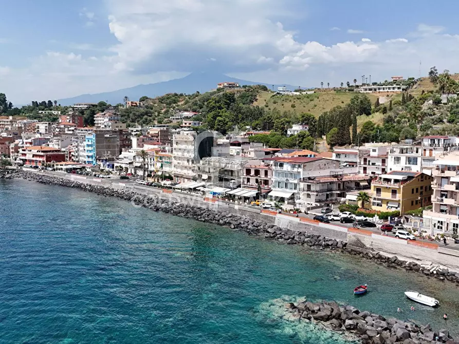 Immagine 40 di Appartamento in vendita  in lungomare tysandros 38 a Giardini-Naxos