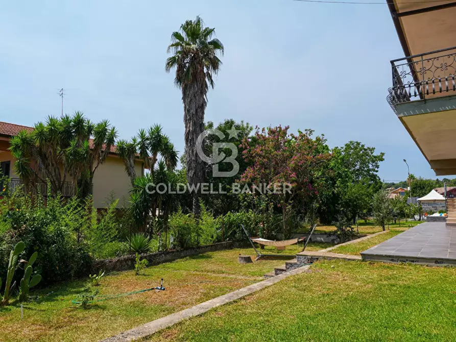 Immagine 11 di Villa in vendita  in VIA PABLO PICASSO 15 a Trecastagni