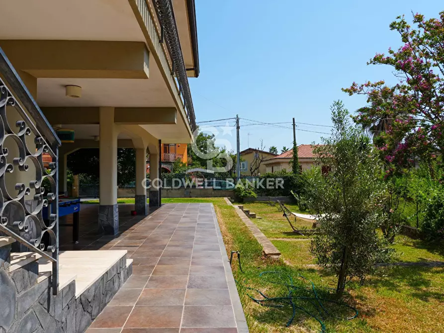 Immagine 9 di Villa in vendita  in VIA PABLO PICASSO 15 a Trecastagni