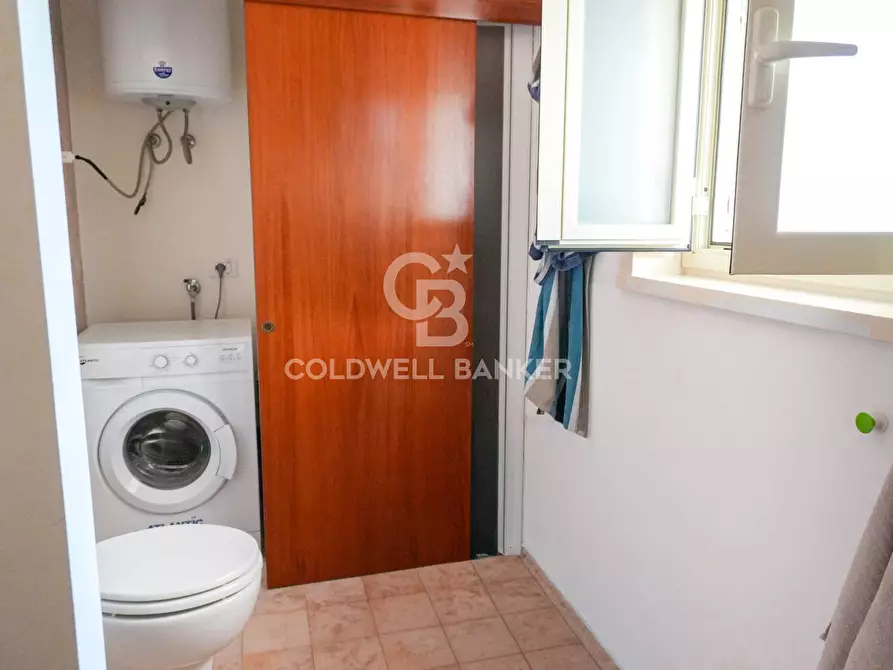 Immagine 49 di Villa in vendita  in VIA PABLO PICASSO 15 a Trecastagni