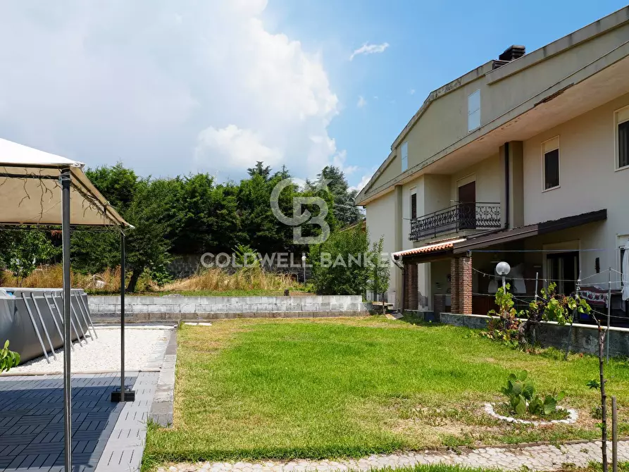 Immagine 4 di Villa in vendita  in VIA PABLO PICASSO 15 a Trecastagni