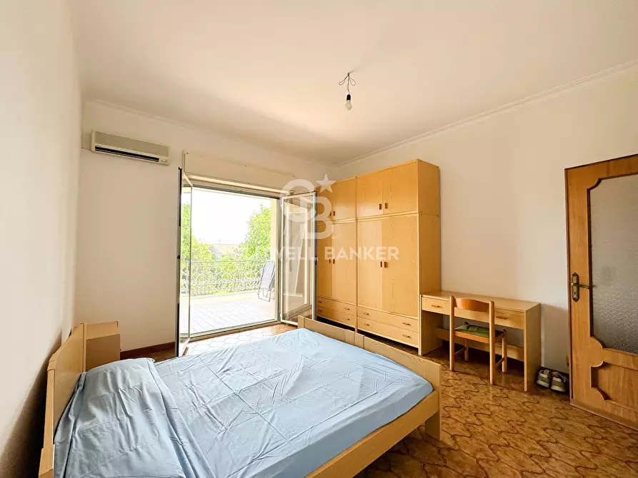 Immagine 50 di Villa in vendita  in VIA PABLO PICASSO 15 a Trecastagni
