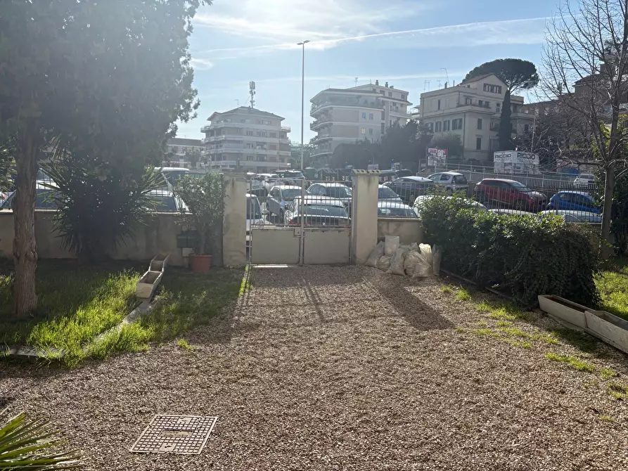 Immagine 2 di Appartamento in vendita  in Via Aurelia 232 a Roma