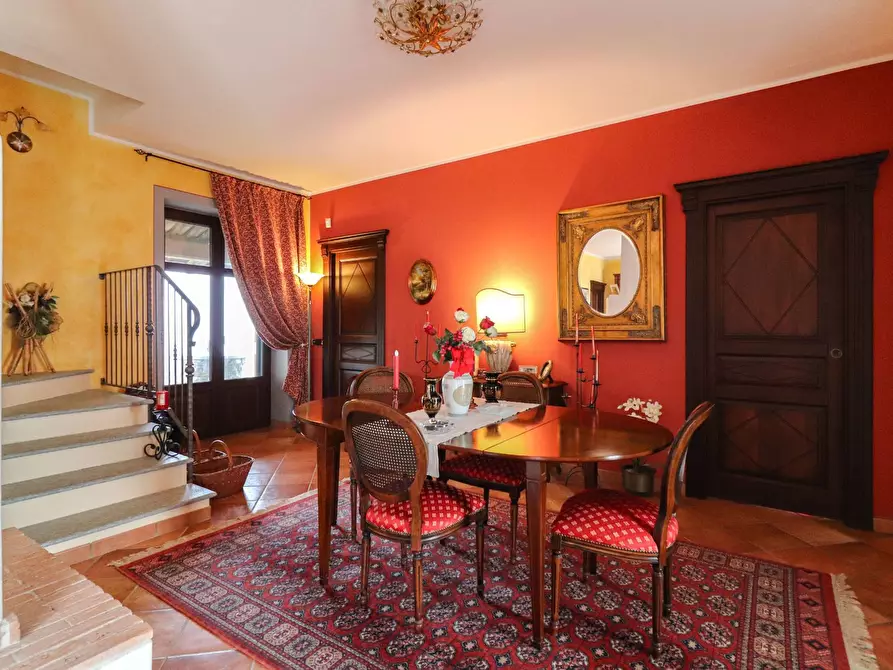 Immagine 5 di Villa in vendita  in Località riviera a Monforte D'alba