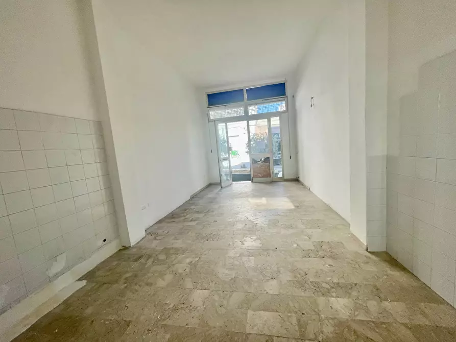 Immagine 12 di Negozio in affitto  in Via Regina Elena 12/A a Olbia