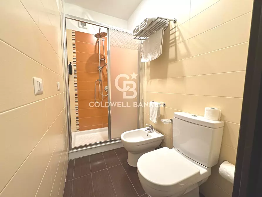 Immagine 8 di Palazzo in vendita  in via provinciale 62 a Aci Castello