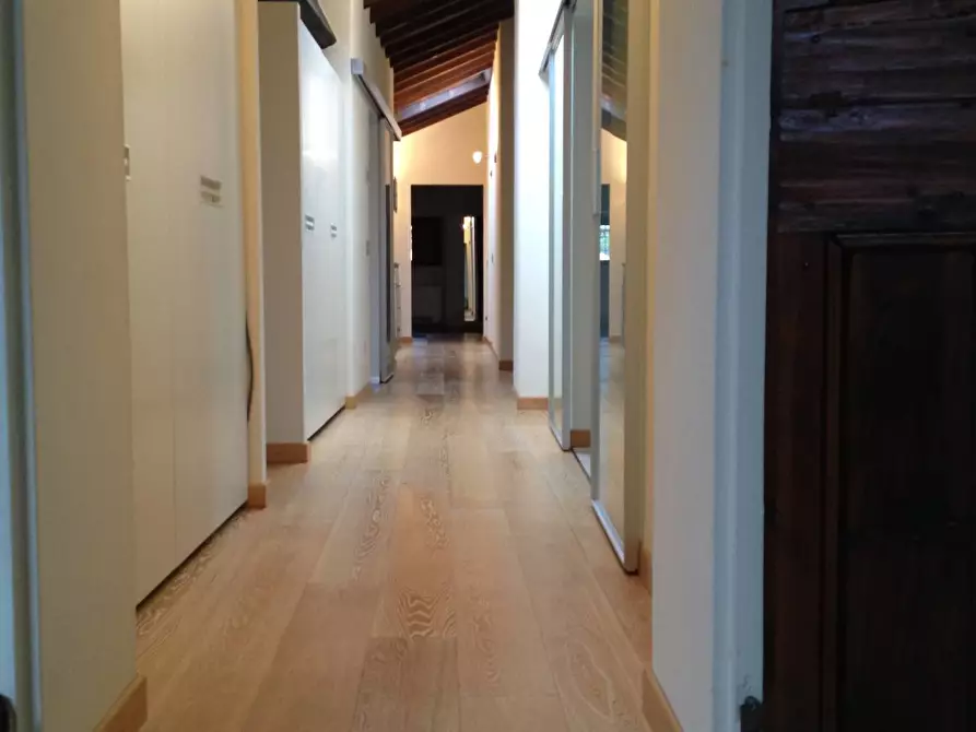 Immagine 7 di Appartamento in vendita  a Mantova