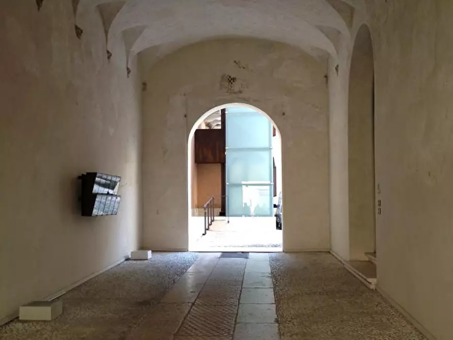 Immagine 8 di Appartamento in vendita  a Mantova