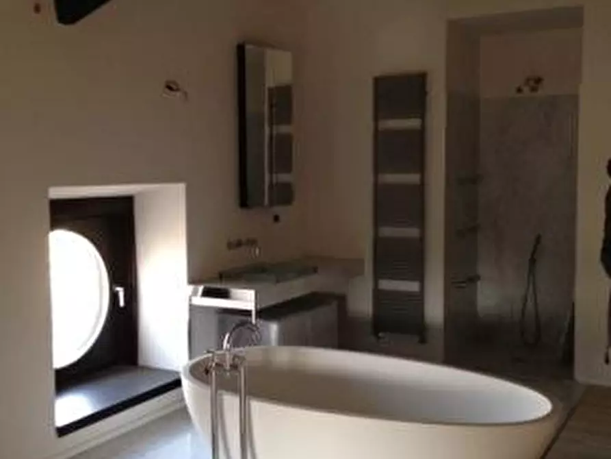 Immagine 5 di Appartamento in vendita  a Mantova